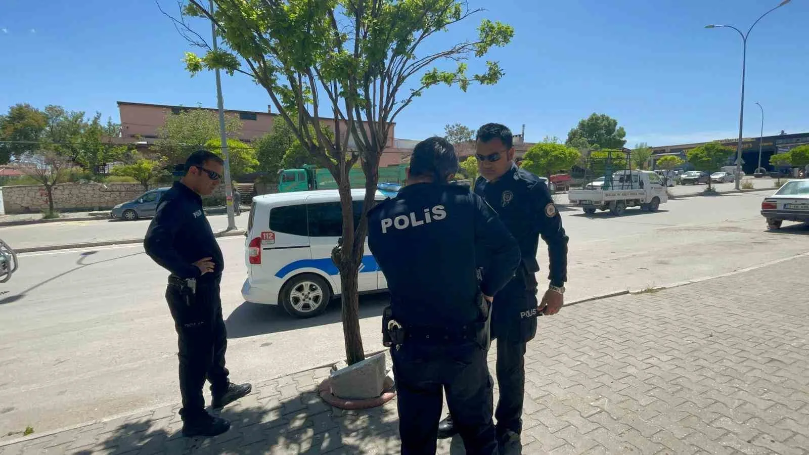 Karaman’da Sokak Ortasında Bıçaklı Kavga: Polis Şüpheliyi Kısa Sürede Yakaladı