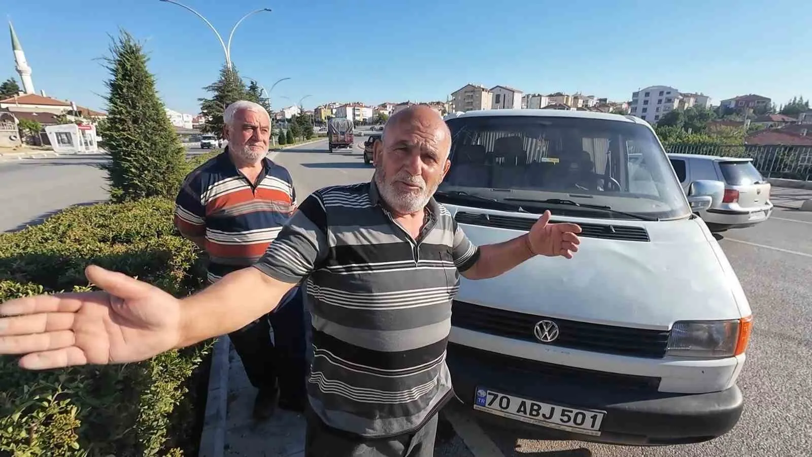 Karaman’da Filmleri Aratmayan Kaza: Yan Yatan Minibüsün 81 Yaşındaki Sürücüsü 