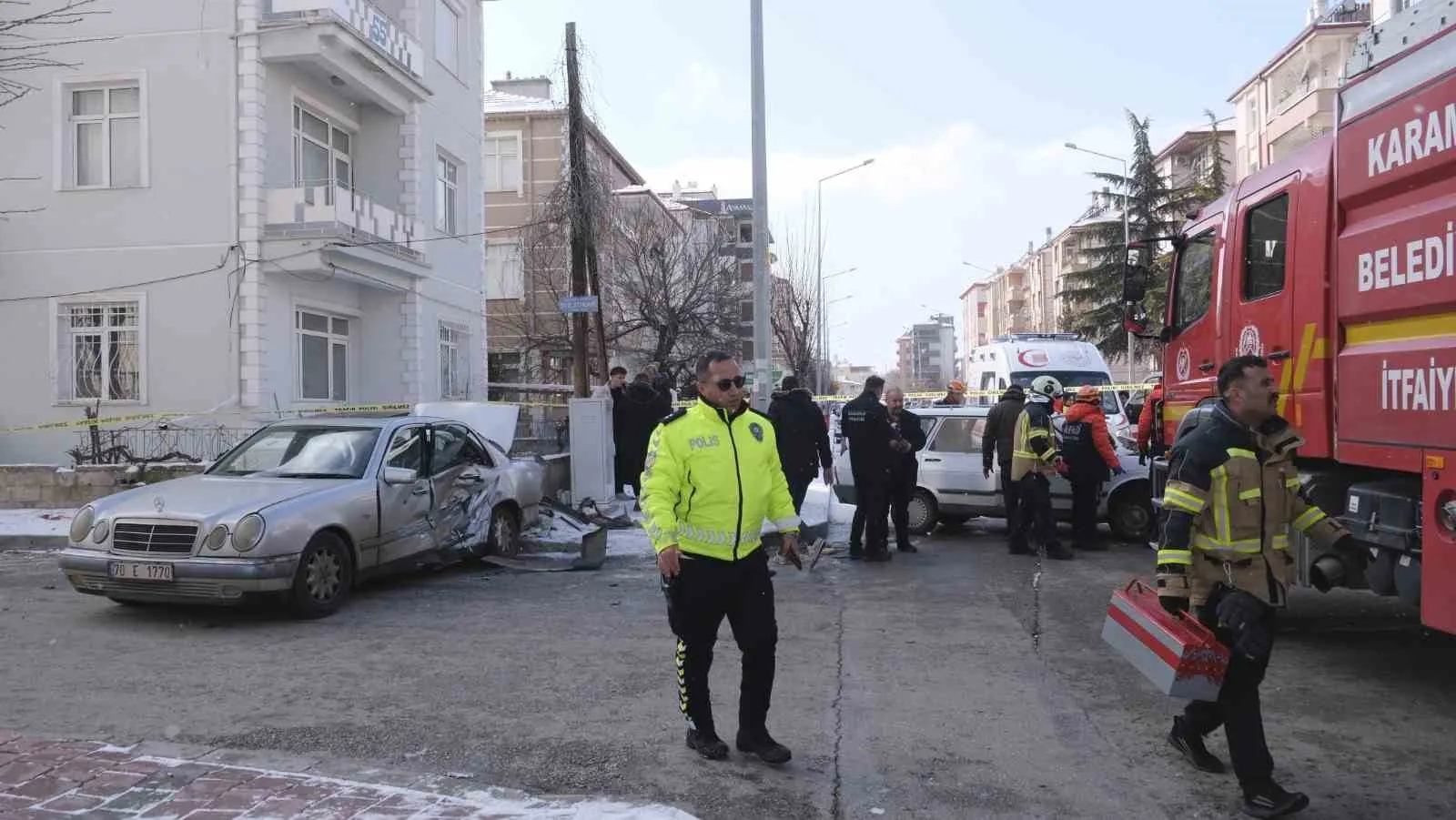 Karaman’da Kavşakta Kaza: Karı Koca Yaralandı, Kadının Durumu Ağır