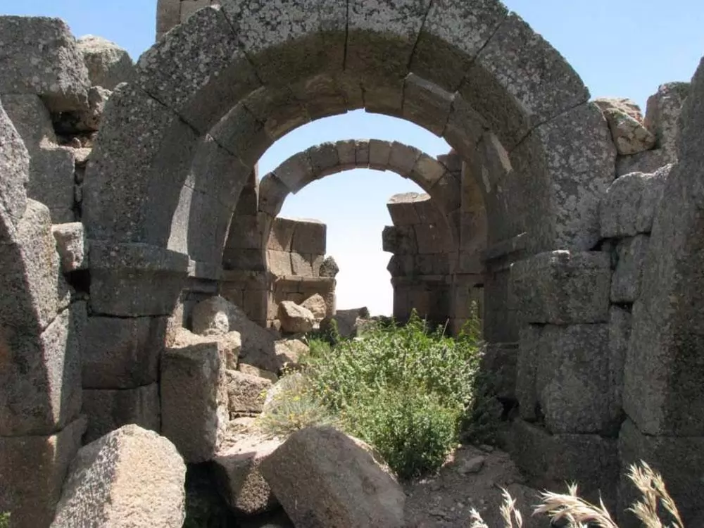 Mahallaç Kilisesi: Ermenek'in Kayalıklarında Gizli Bir Tarih