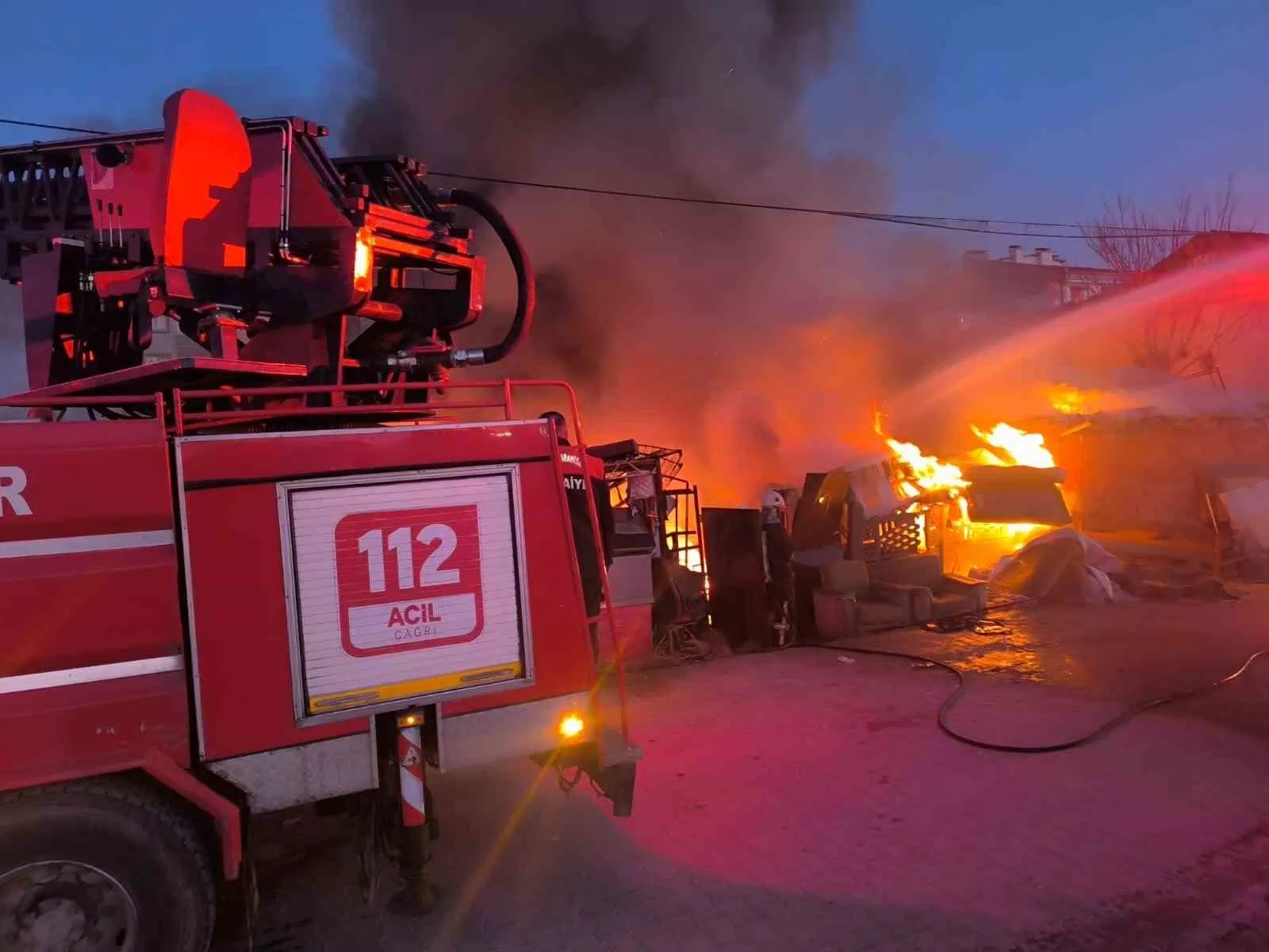 Karaman’da müstakil evde çıkan yangın büyümeden söndürüldü