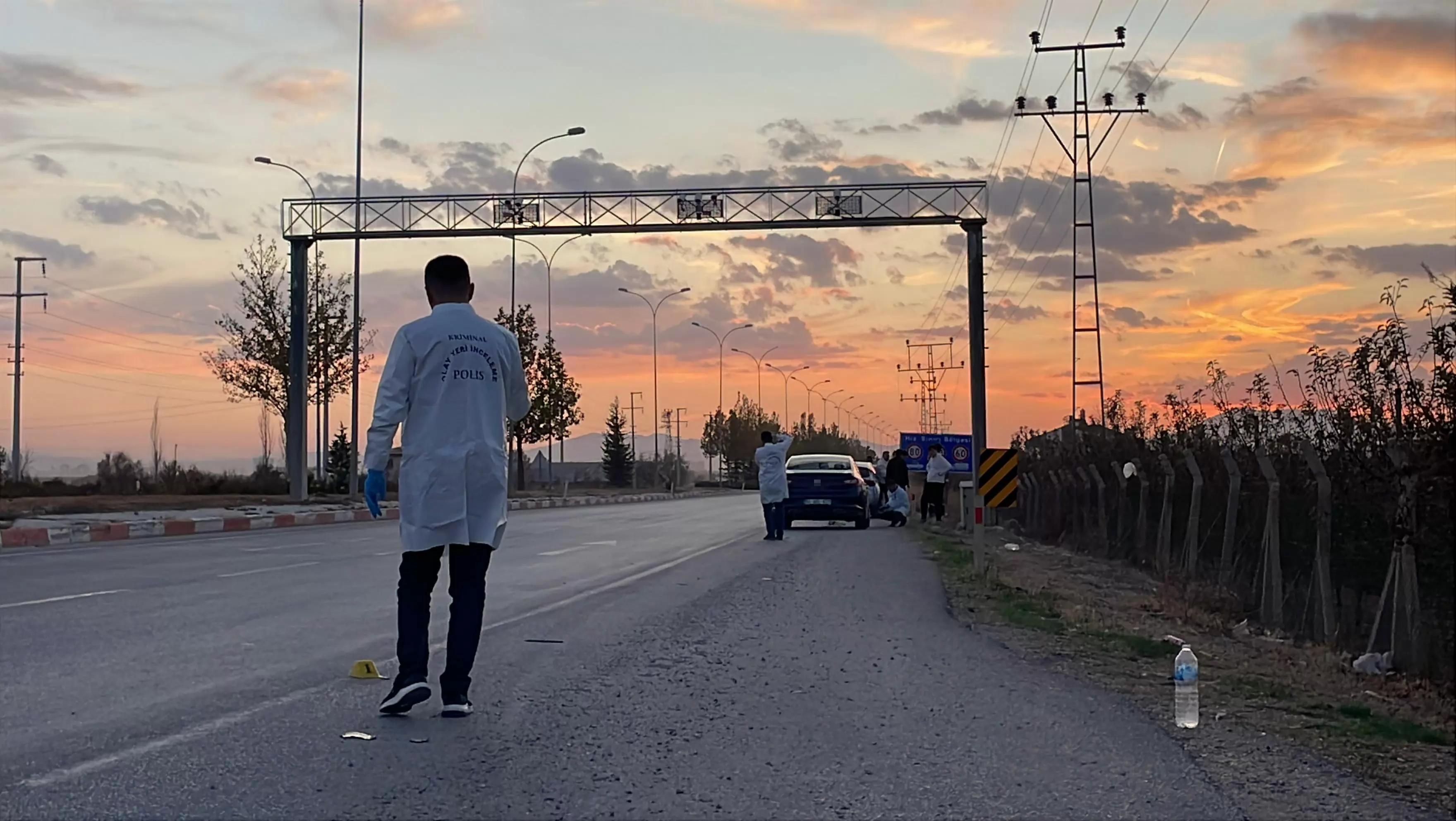 Karaman’da yolun karşısına geçerken otomobilin çarptığı yaşlı kadın hayatını kaybetti